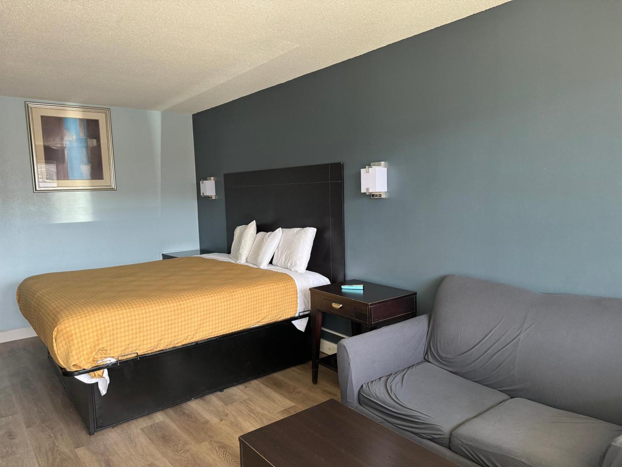 Red Carpet Inn & Suites - Danville Bagian luar foto