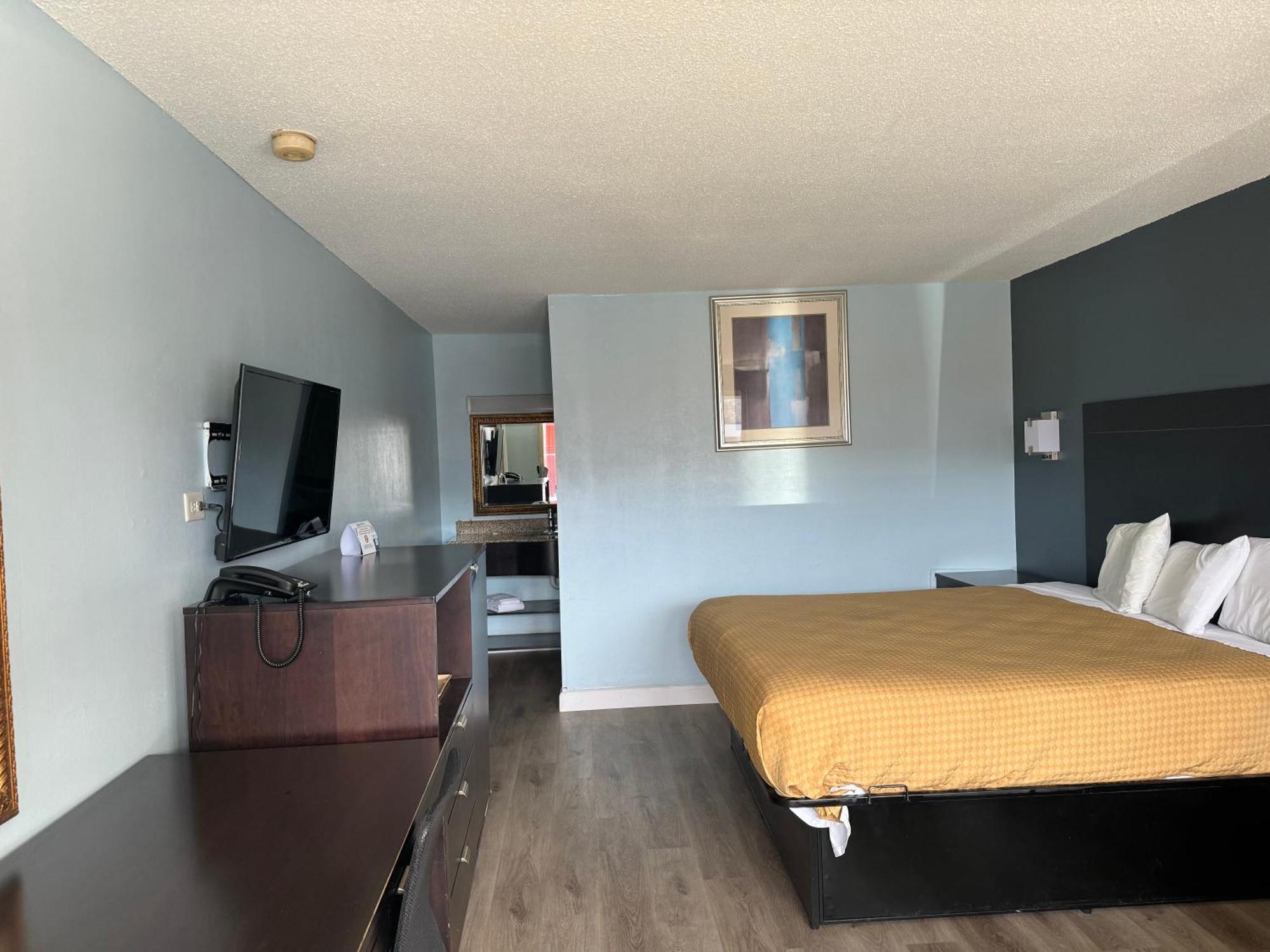 Red Carpet Inn & Suites - Danville Bagian luar foto