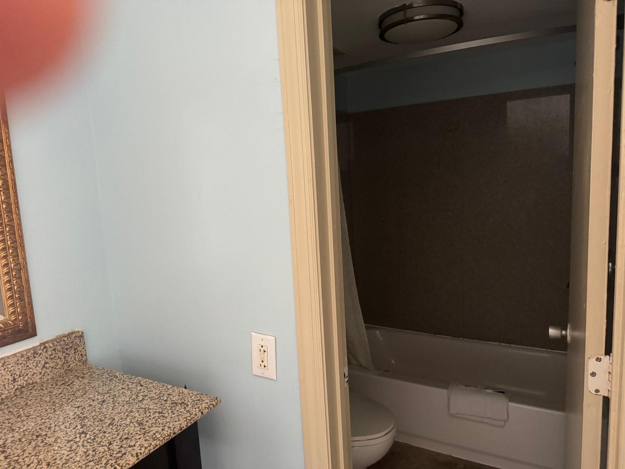Red Carpet Inn & Suites - Danville Bagian luar foto