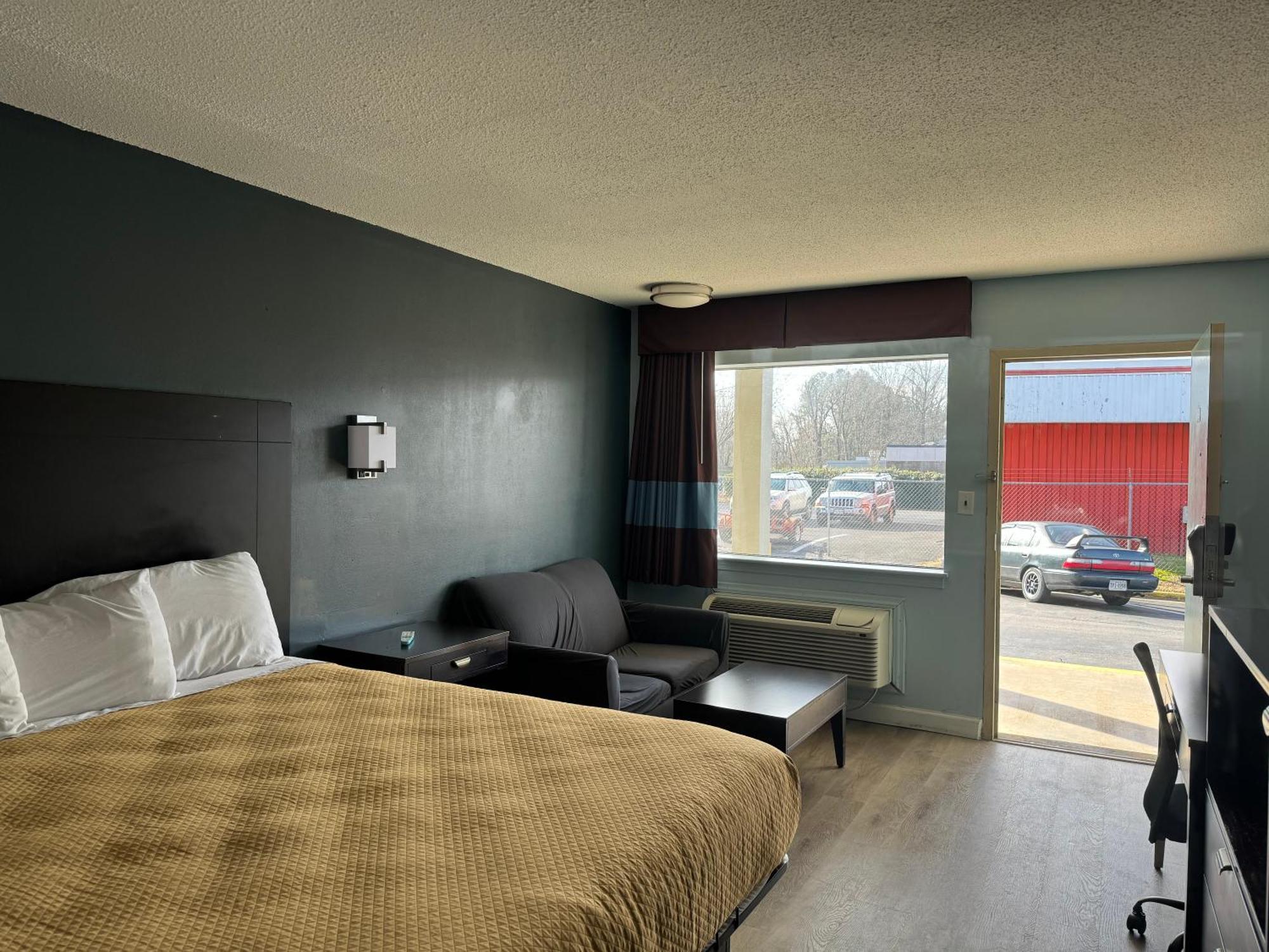 Red Carpet Inn & Suites - Danville Bagian luar foto