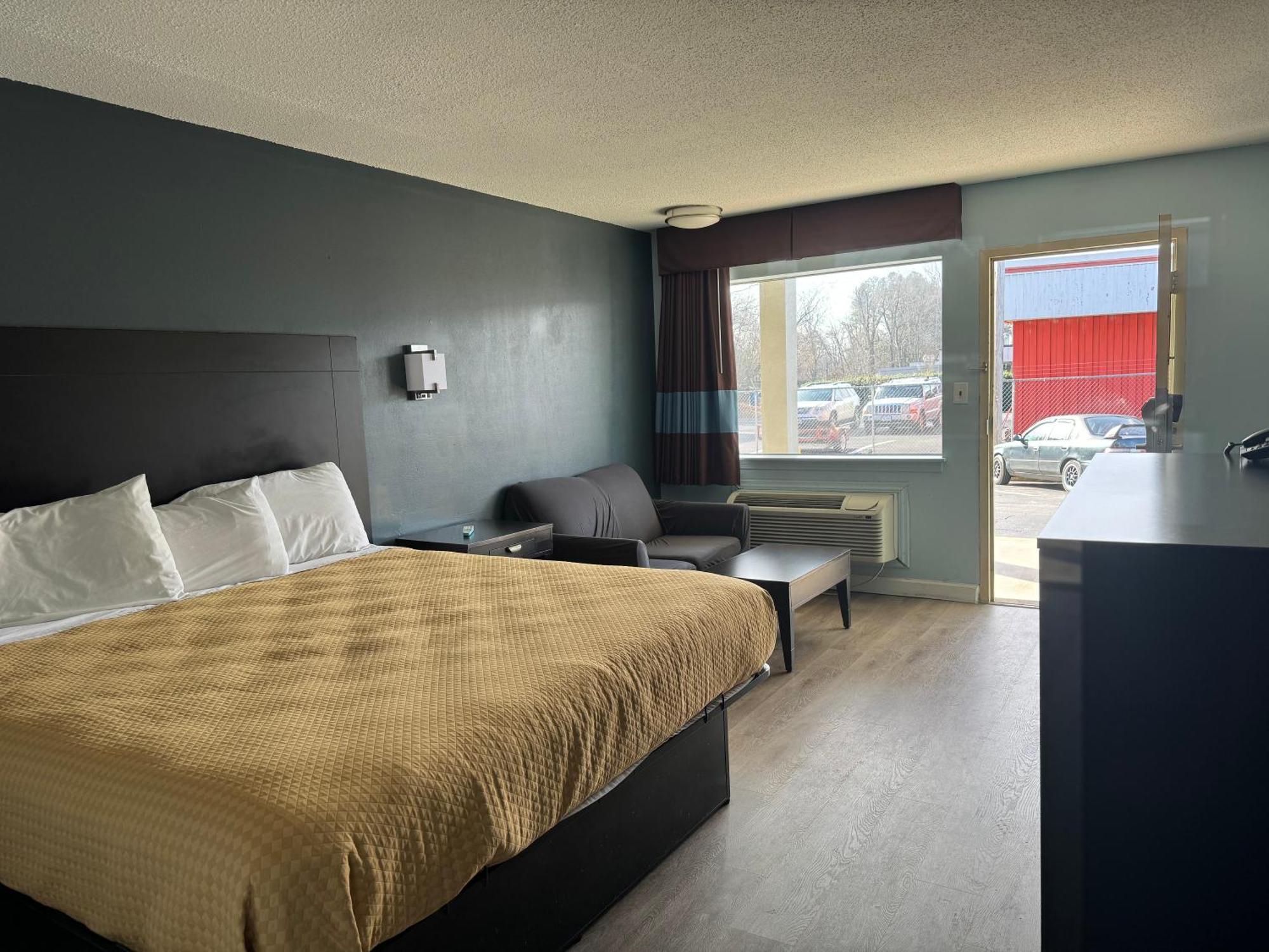 Red Carpet Inn & Suites - Danville Bagian luar foto