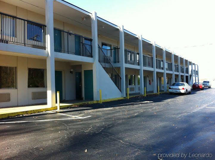 Red Carpet Inn & Suites - Danville Bagian luar foto