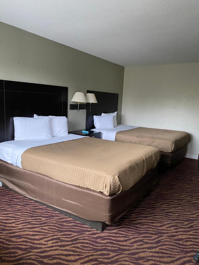 Red Carpet Inn & Suites - Danville Bagian luar foto
